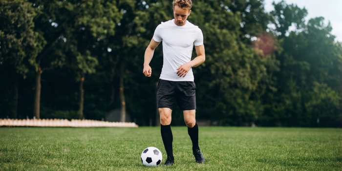  jugar fútbol con lentes de contacto