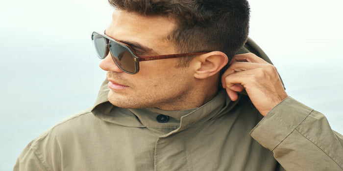 hombre lentes aviador